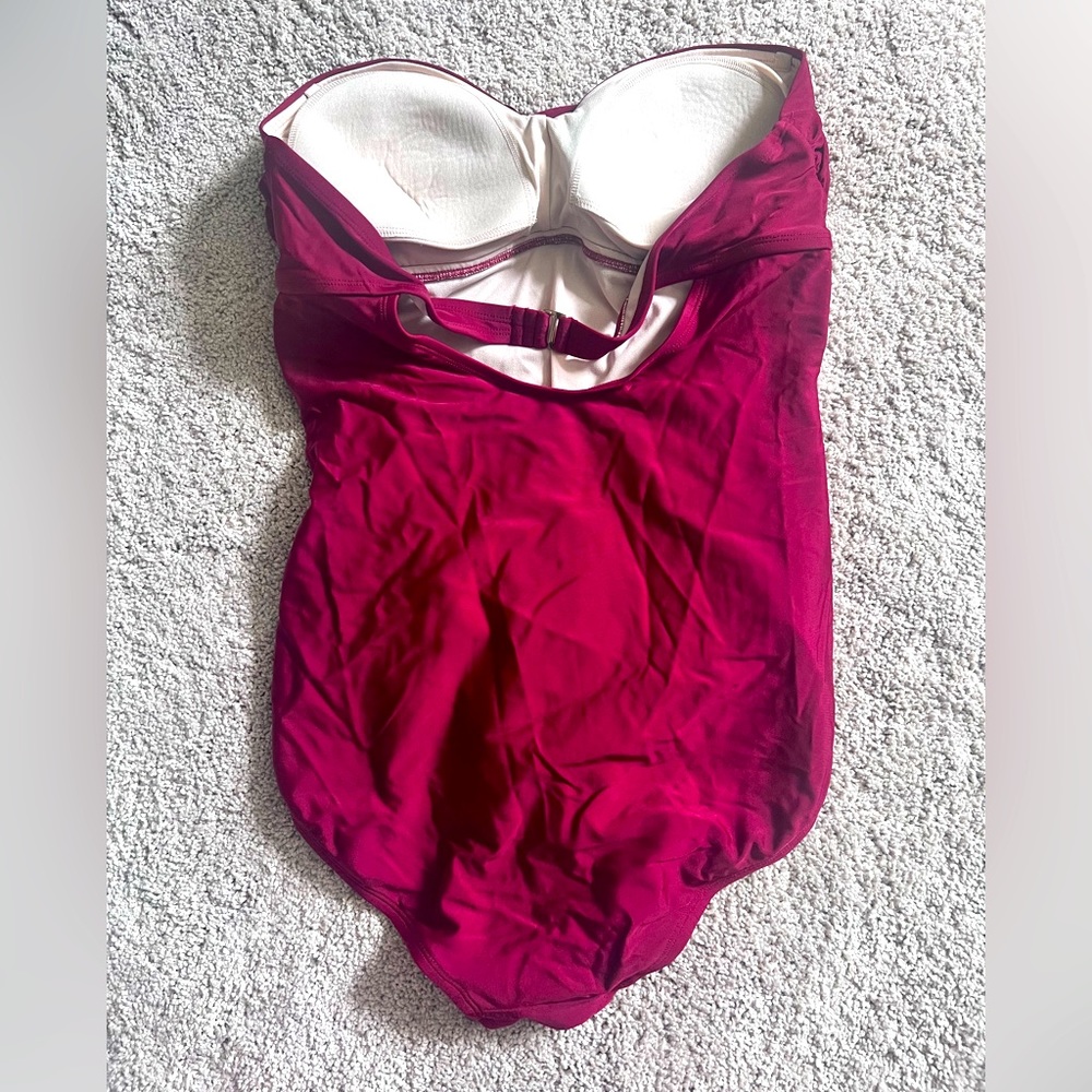 Swim suit